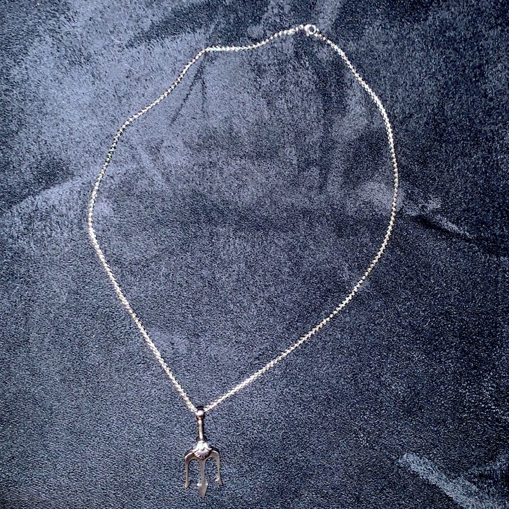 Silver trident necklace